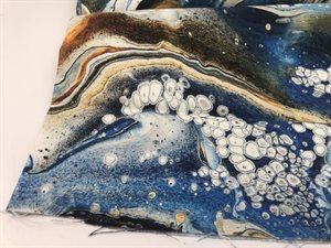 Patchwork stof - med marble look i blå / rust